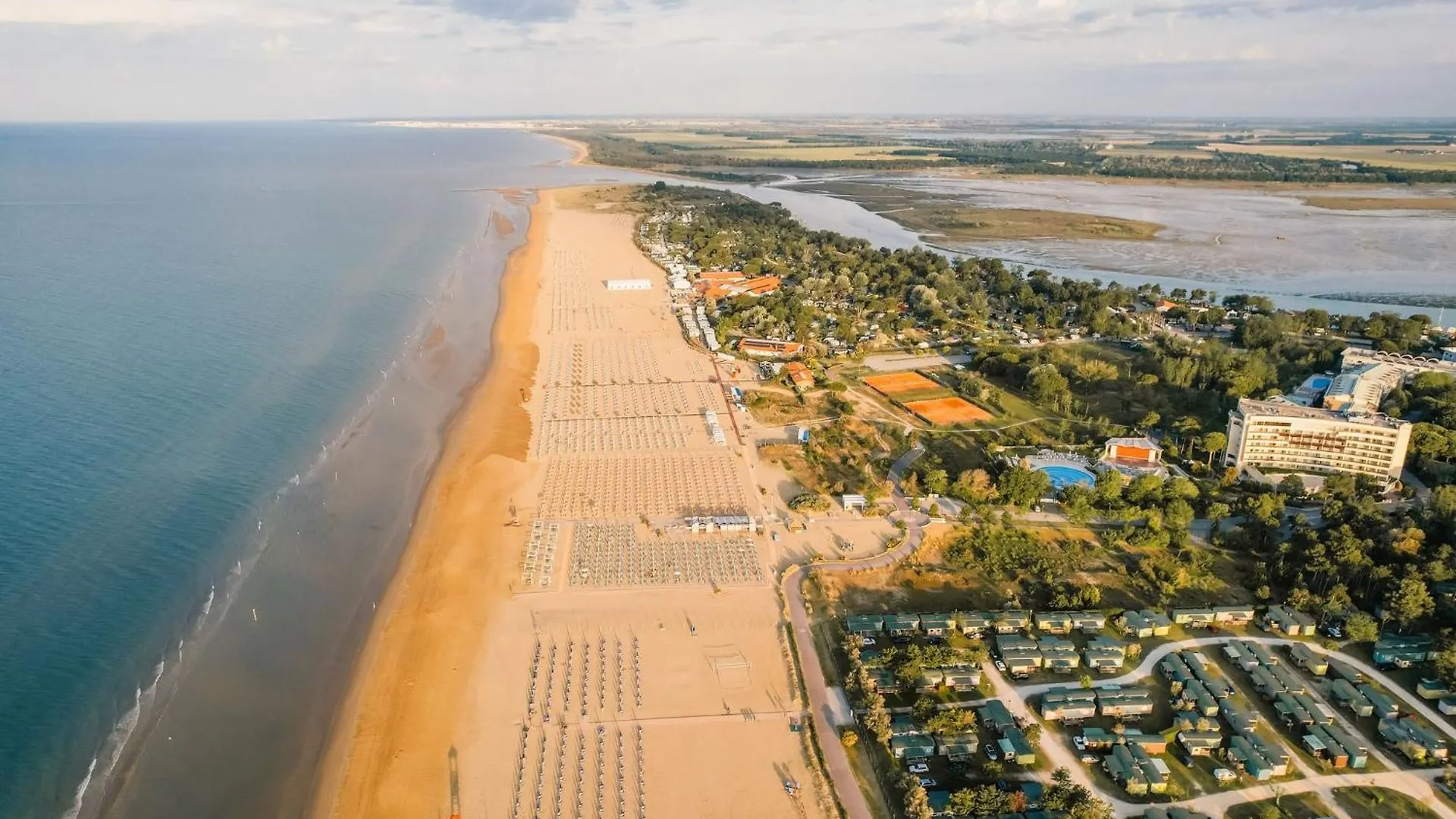 Relaxing Getaway With Pool And Garden In Bibione Apartment San Michele al Tagliamento 0*,