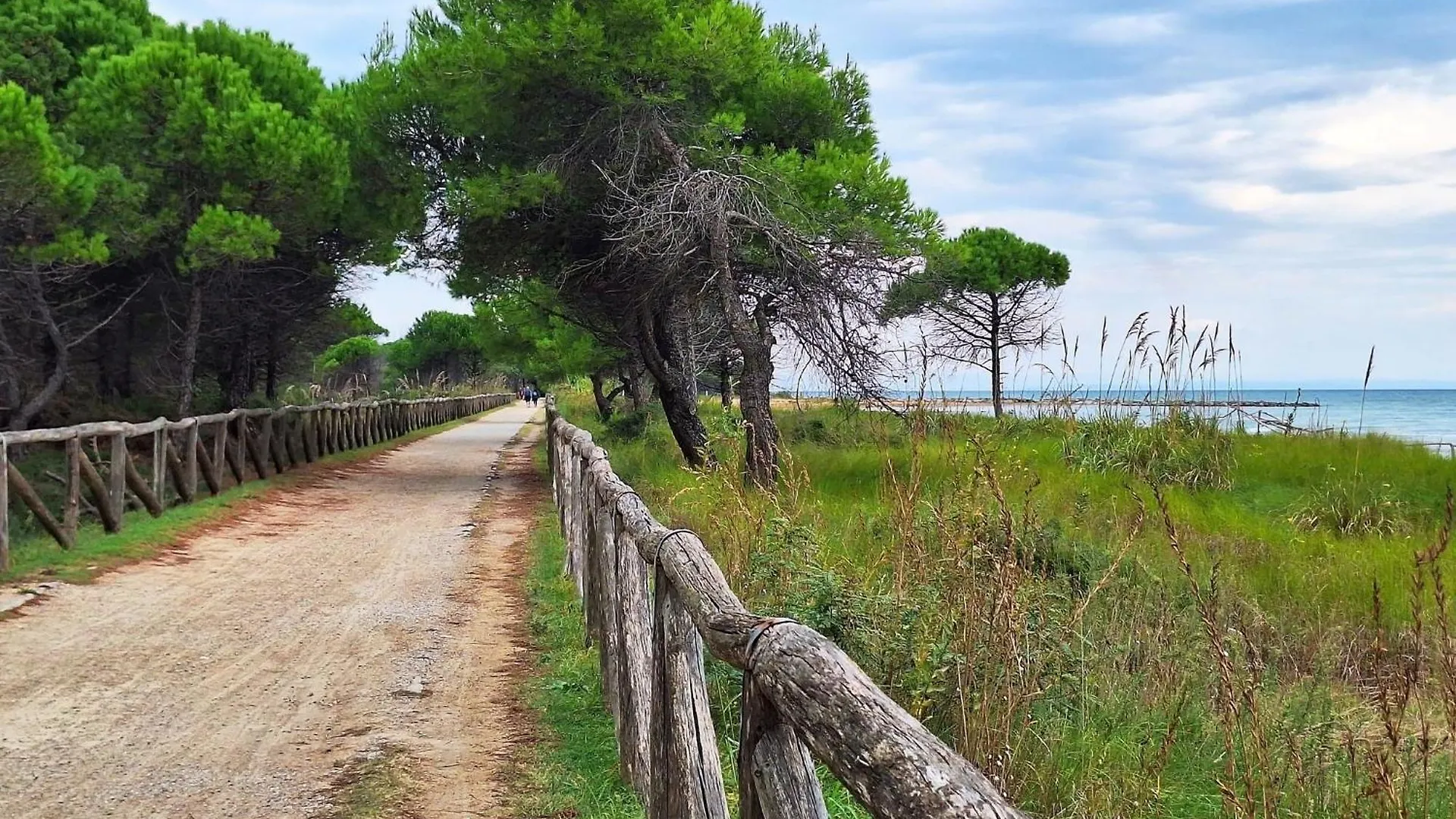 Relaxing Getaway With Pool And Garden In Bibione Apartment San Michele al Tagliamento
