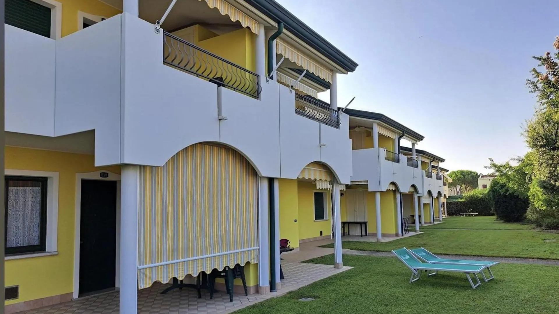Relaxing Getaway With Pool And Garden In Bibione Apartment San Michele al Tagliamento