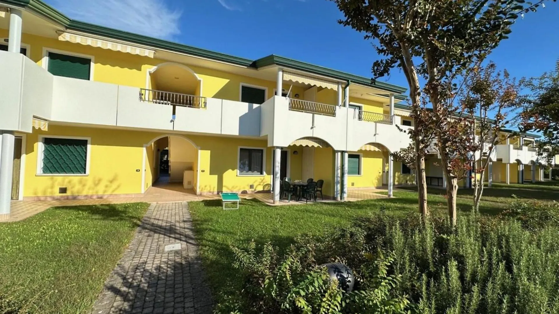 Relaxing Getaway With Pool And Garden In Bibione Apartment San Michele al Tagliamento