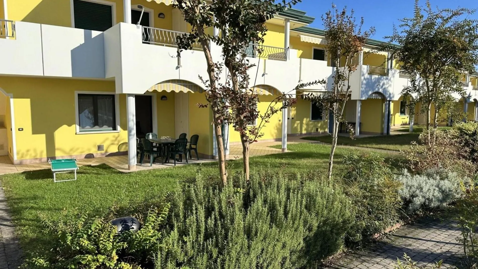 Relaxing Getaway With Pool And Garden In Bibione Apartment San Michele al Tagliamento
